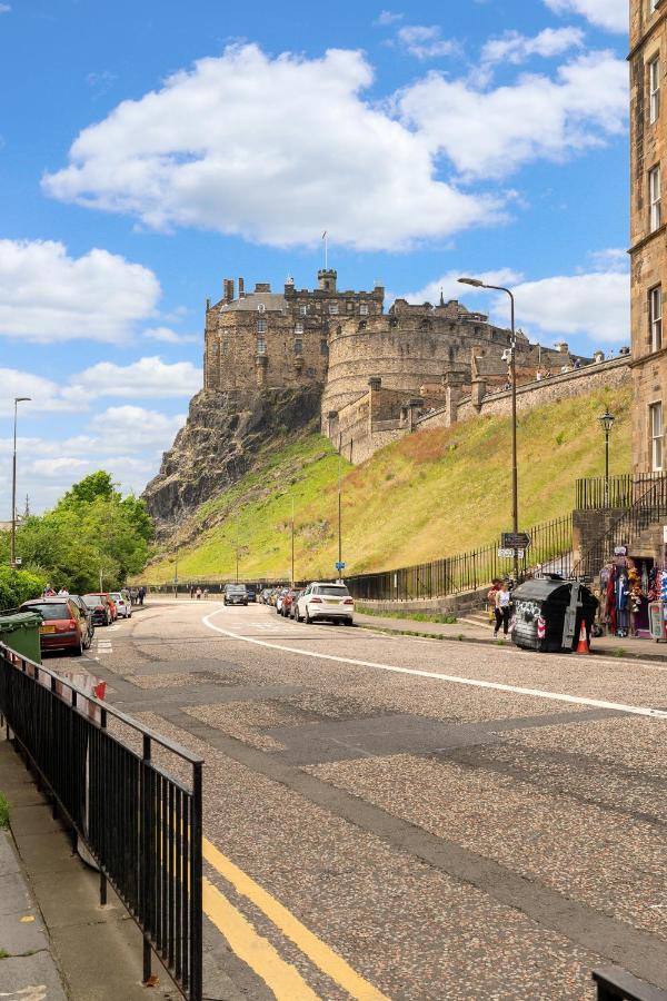 Unique 2 Bedroom Castle Suite Apartment - Near Edinburgh Castle & Royal Mile Buitenkant foto