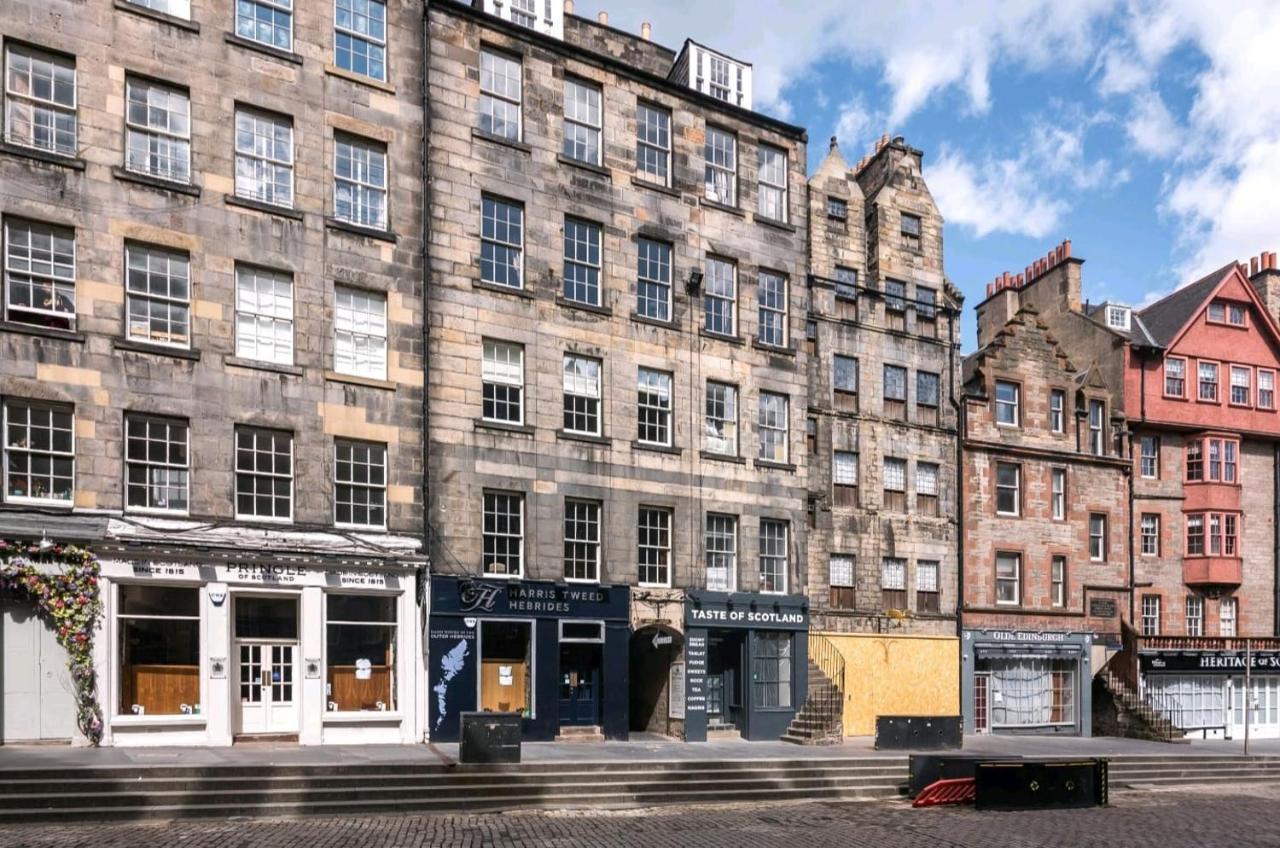 Unique 2 Bedroom Castle Suite Apartment - Near Edinburgh Castle & Royal Mile Buitenkant foto