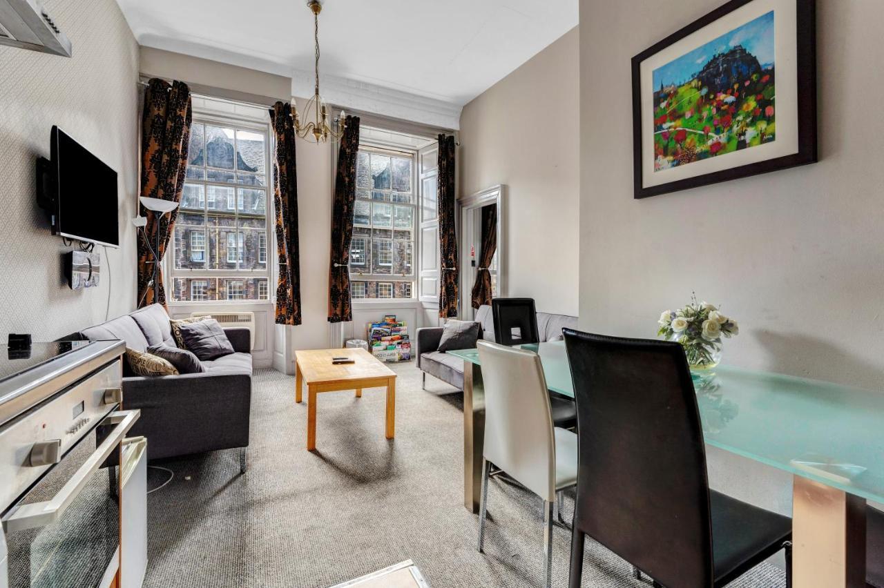 Unique 2 Bedroom Castle Suite Apartment - Near Edinburgh Castle & Royal Mile Buitenkant foto